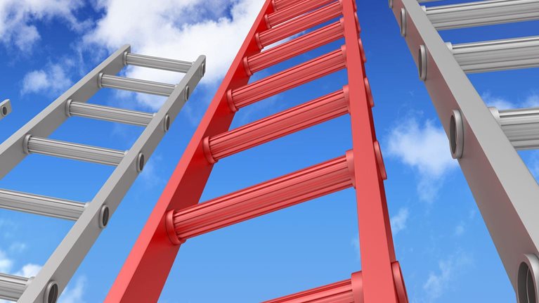 Insights-MoBT-44-Leaders-and-laggards-in-enterprise-1536x1536-0_Standard