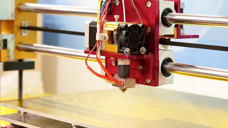 Digitizing_the_value_chain_1536x1536_Original