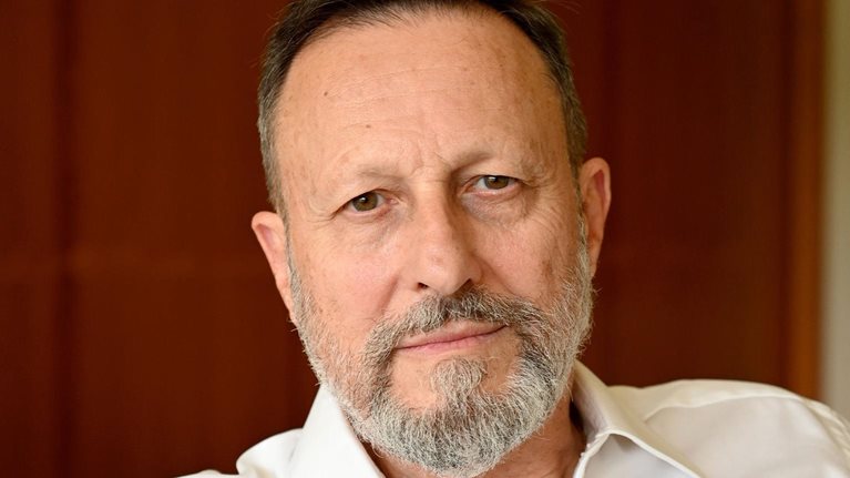 Headshot of Daniel Vasella.