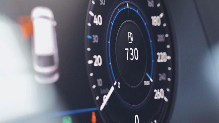 Automotive software and electrical/electronic architecture: Implications for OEMs