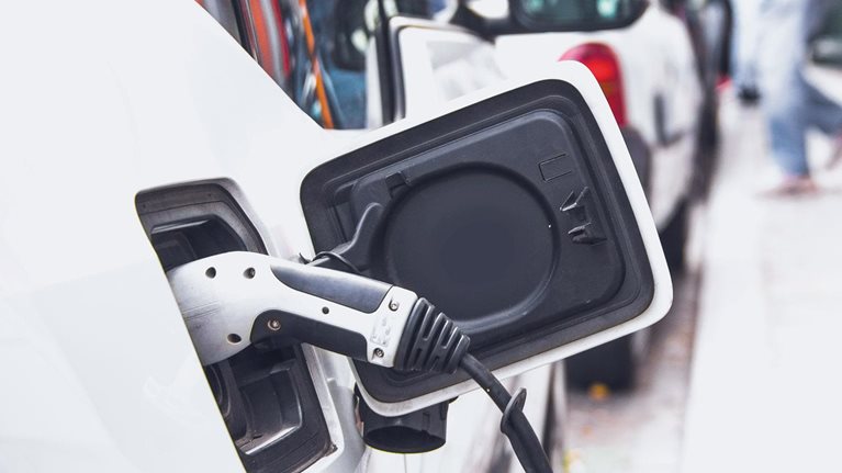 Making electric vehicles profitable