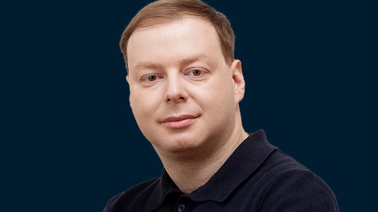 Andrey Khusid headshot